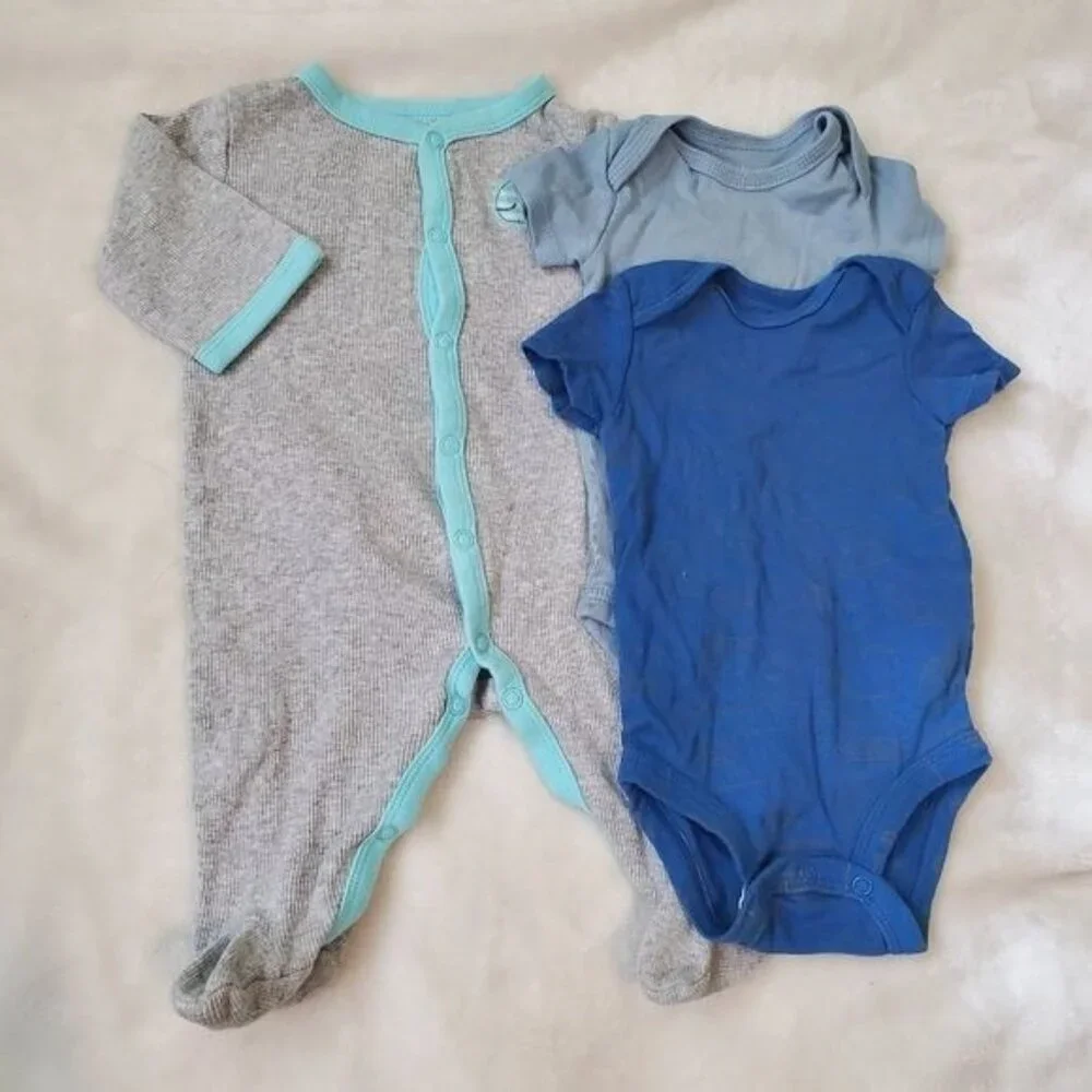 Bundle Carter's Footie Romper pajama & 2 Bodysuits‎ 3 Months snap blue gray